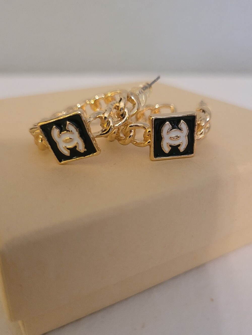 Luxury Jewelry - Picture 6 of 8